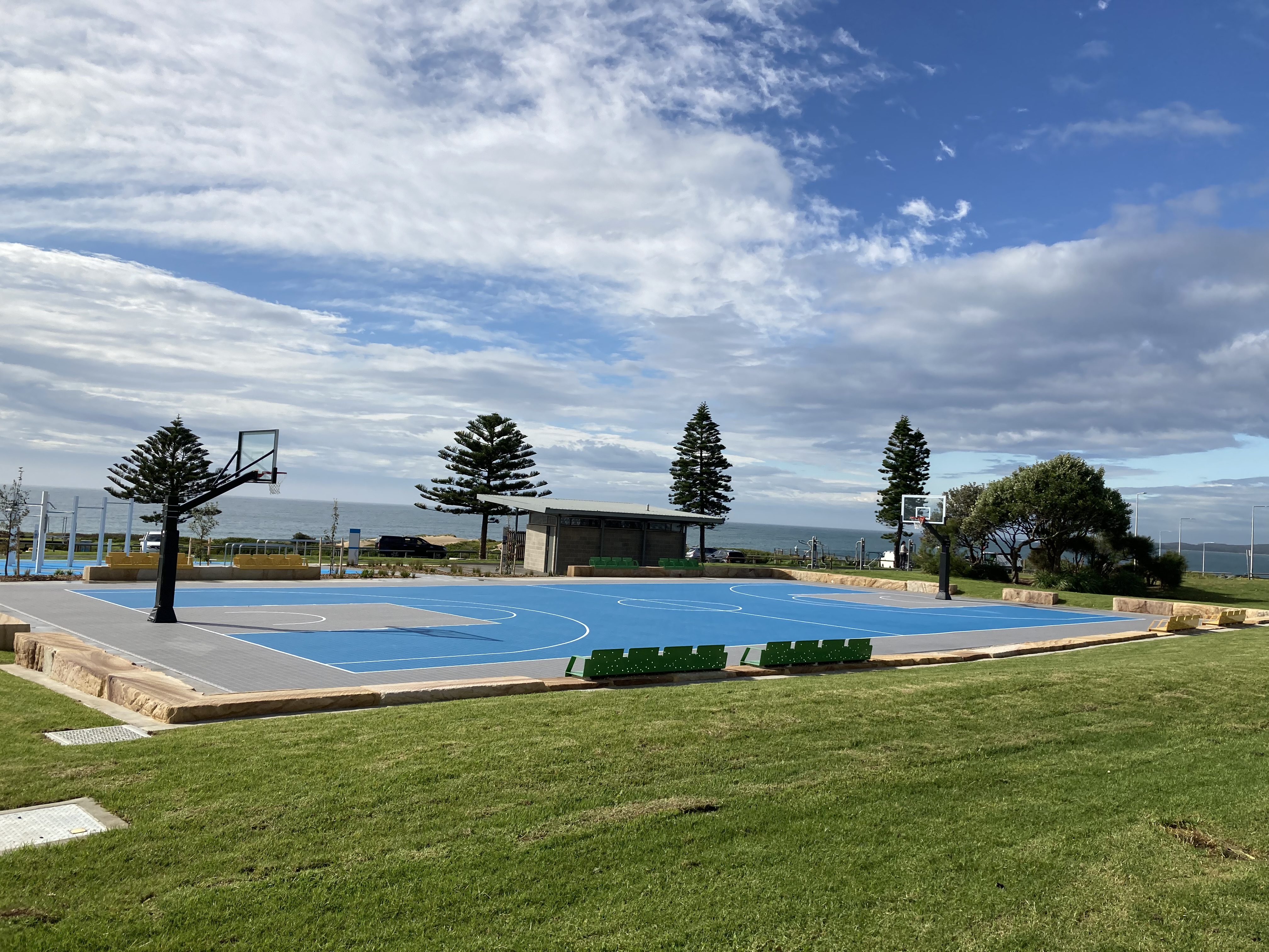 Foreshore reserve with basketball court and amenities block