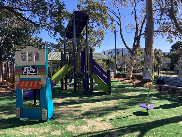 Playground with spinner, play shop and climbing equipment