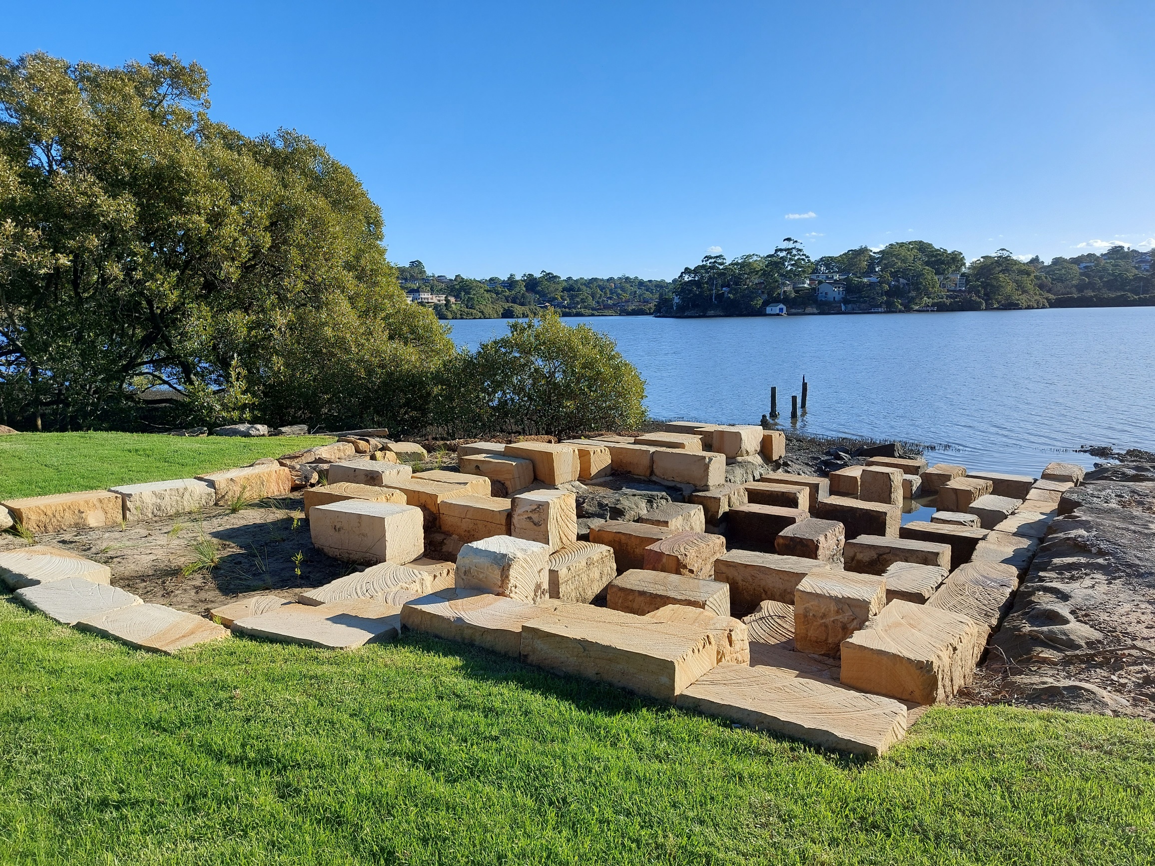Waterfront treatment iwth sandstone blocks